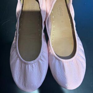 Light Pink Patent Tieks